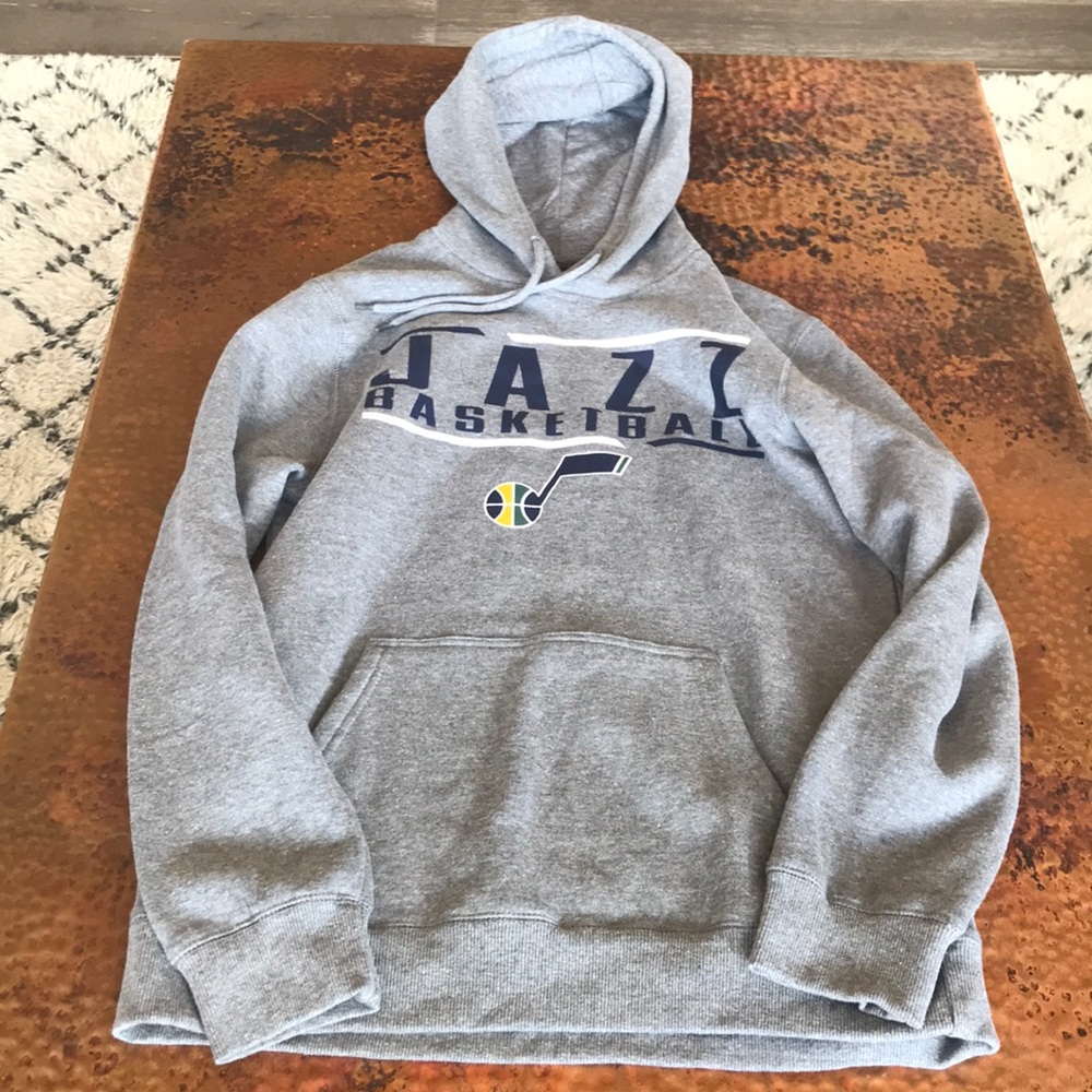 {NBA} Utah Jazz Grey Sweatshirt/Hoodie. Medium.